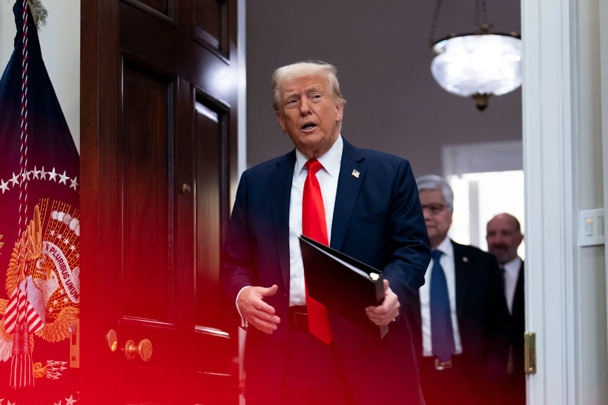 Оскільки президент Трамп щойно склав присягу, ця промова не є офіційною промовою про стан Союзу. Але це виглядатиме дуже схоже, оскільки всі три гілки влади будуть зібрані в палаті Палати представників